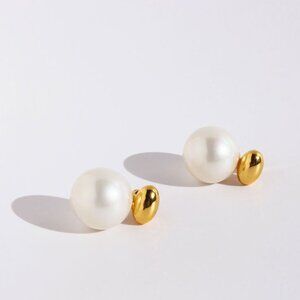 New! Anthropologie Maren Gold Pearl Post Earrings (1063) NWOT